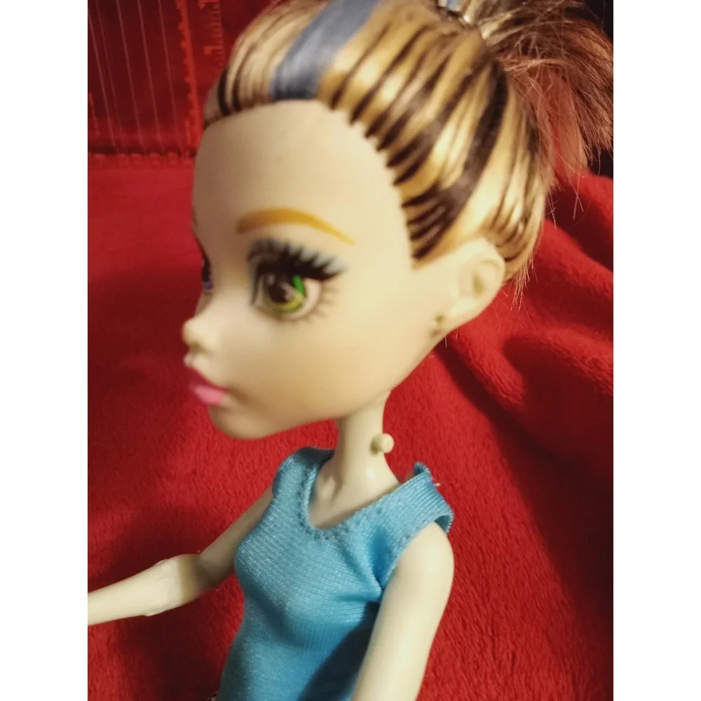 Monster High Doll 2008 1st Wave Frankie Stein Ghouls Collection Toy Doll Girls